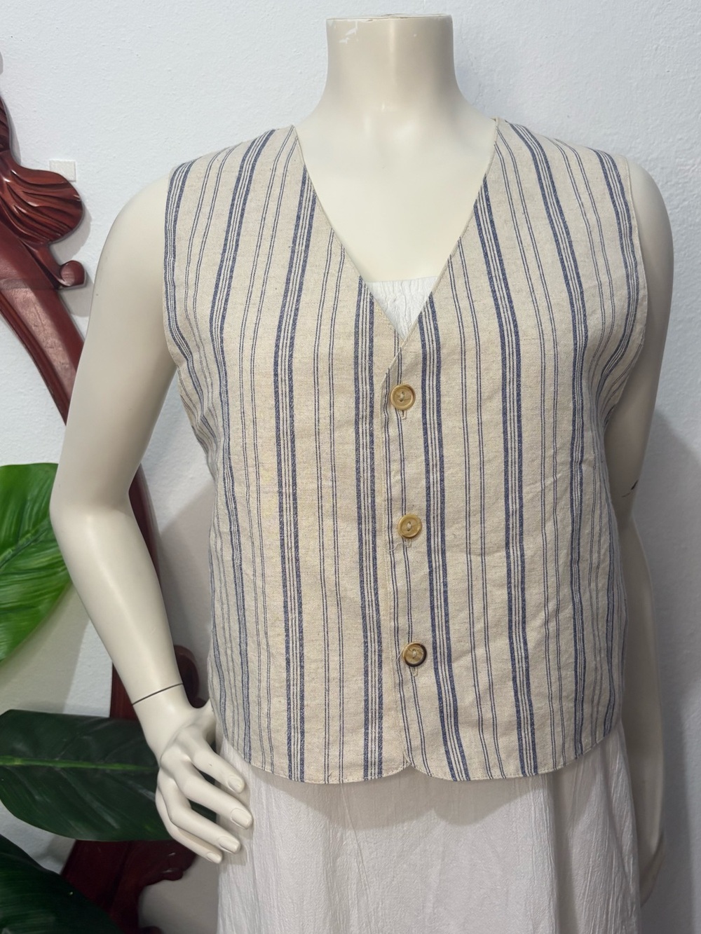 Vintage Sleeveless Striped Cotton Linen Blend Button Front Vest Cream and Blue